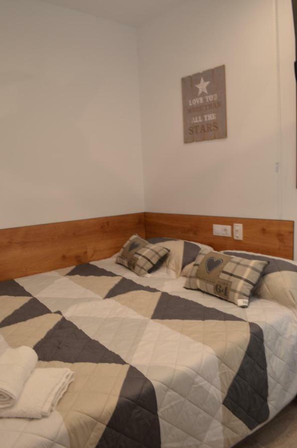 Arkadia Apartaments 2.1 Roses Eksteriør bilde